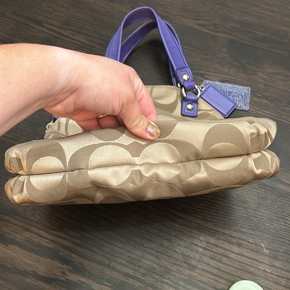 Coach Poppy Daisy Signature Foldover Crossbody Bag - Picture 14 of 15